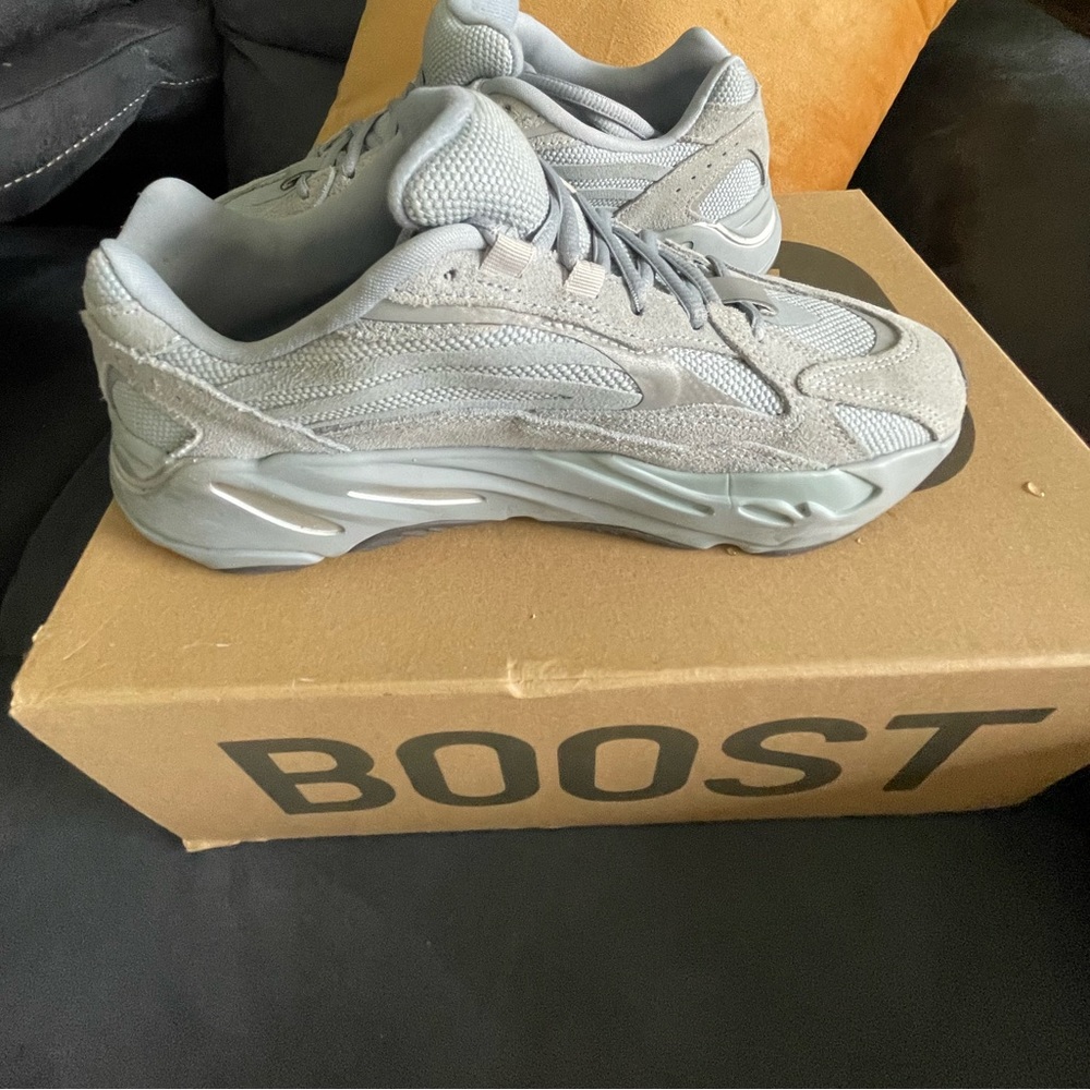 Yeezy Boost 700 V2 "Hospital Blue"